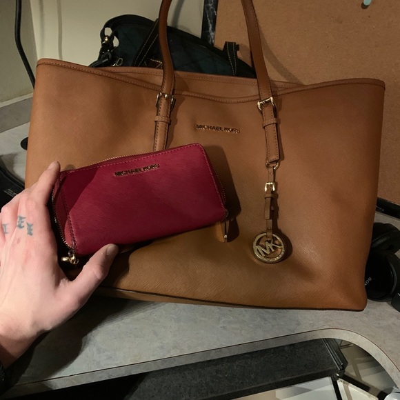 Michael kors bundle 130 - Picture 3 of 10